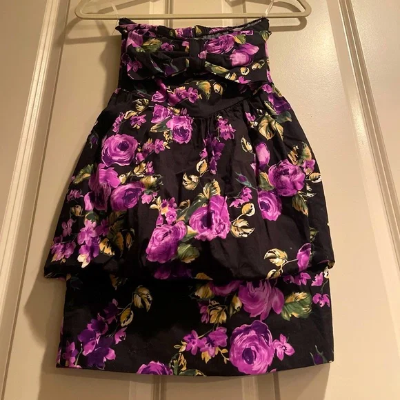 A'gaci Dresses | Floral Peplum Strapless Mini Tube Dress Black / Purple / Green - Brunch | Color: Black/Purple | Size: Xs | Librashopaholic's Closet